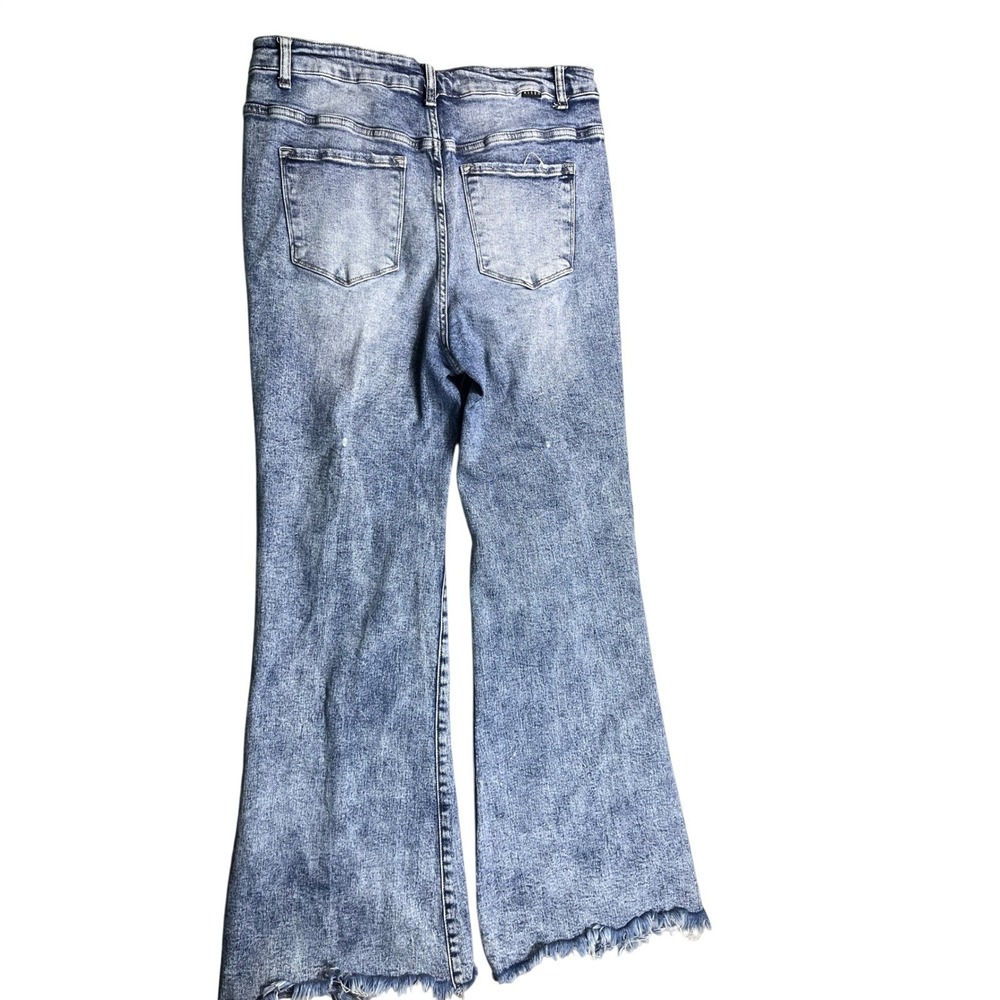 Risen Jeans 1XL Light Wash Distressed Flare Jeans Raw Hem Plus Size - Picture 2 of 4
